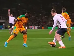 顶级球星联手作战，共同谱写胜利交响曲的简单介绍