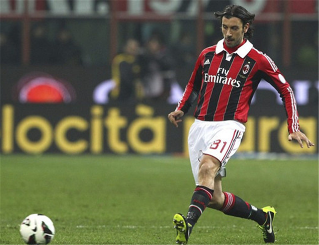 包含活塞新补强展示实力，获胜乌龙定胜负的词条